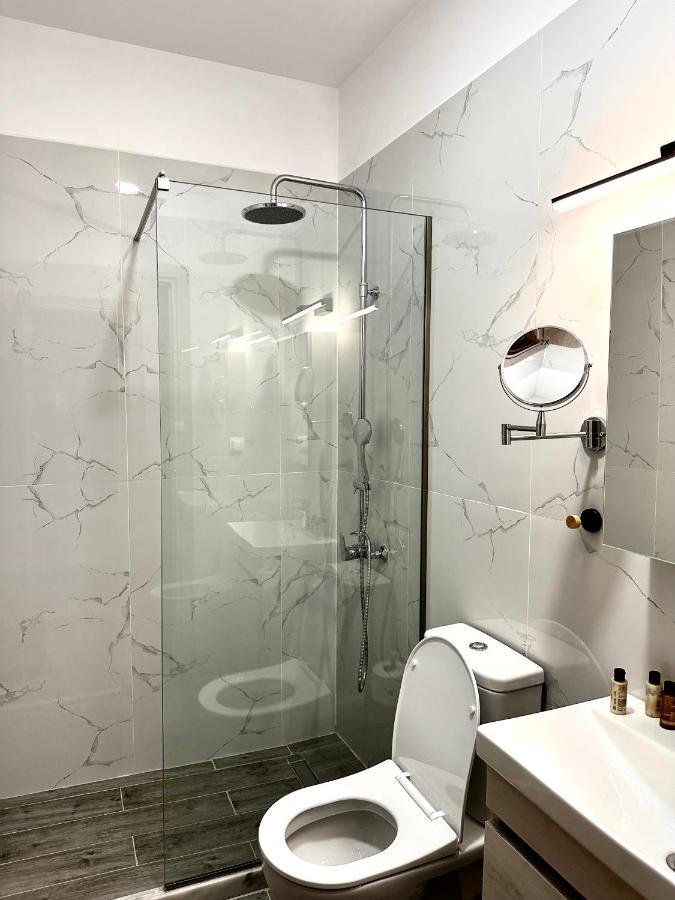 Travelers Luxury Suites, Studios & Apartments Corfu  Eksteriør bilde