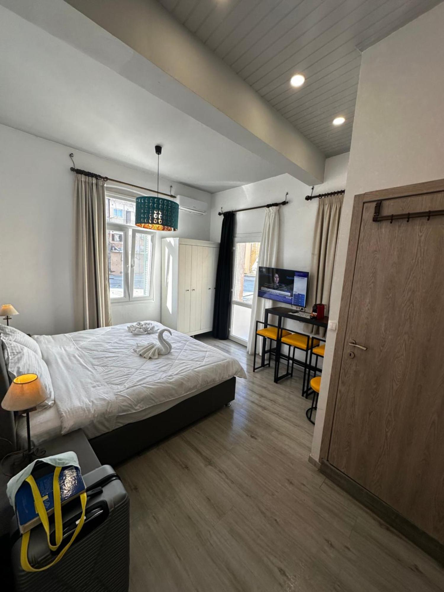 Travelers Luxury Suites, Studios & Apartments Corfu  Eksteriør bilde