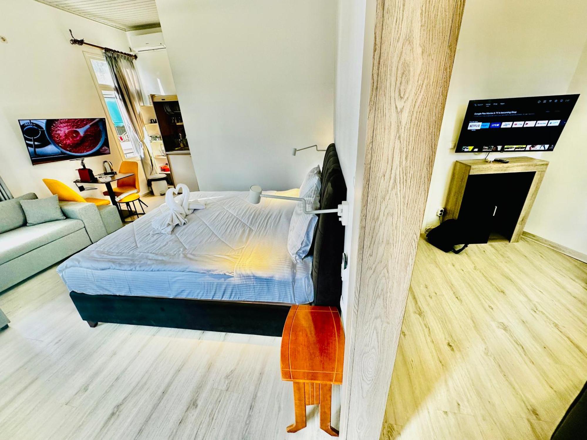 Travelers Luxury Suites, Studios & Apartments Corfu  Eksteriør bilde
