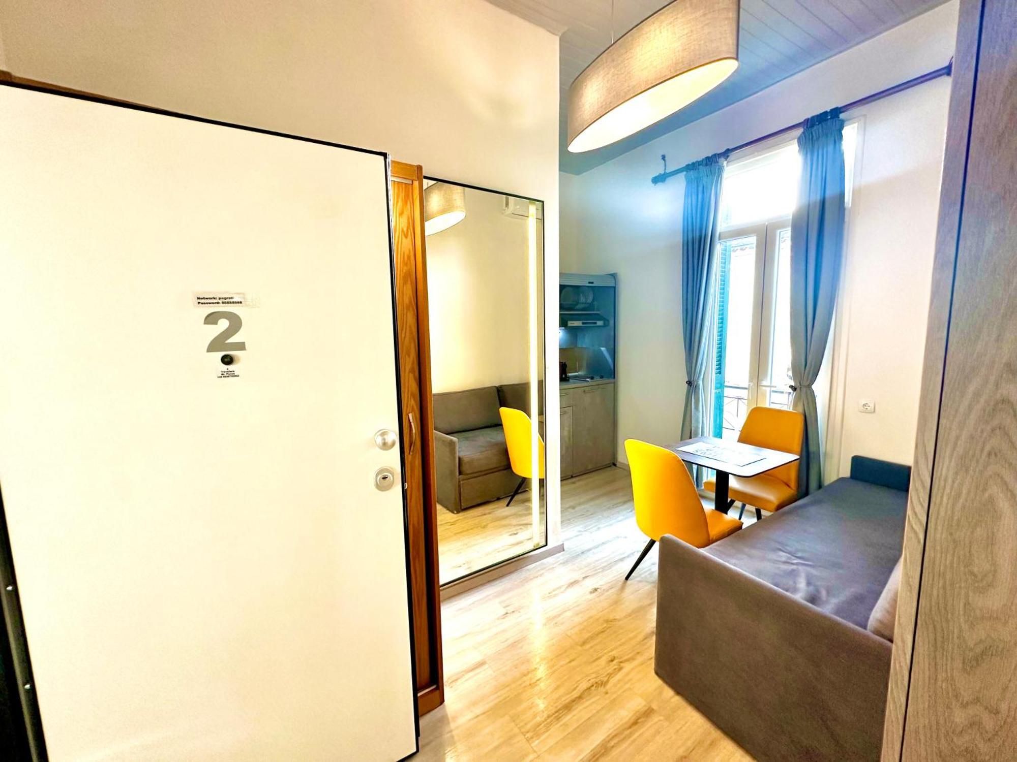 Travelers Luxury Suites, Studios & Apartments Corfu  Eksteriør bilde
