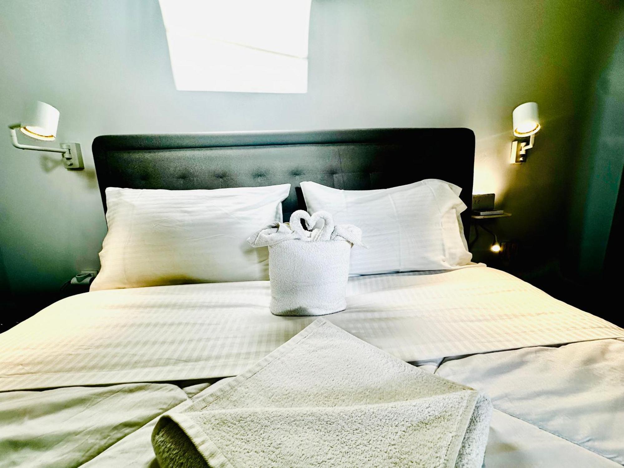 Travelers Luxury Suites, Studios & Apartments Corfu  Eksteriør bilde