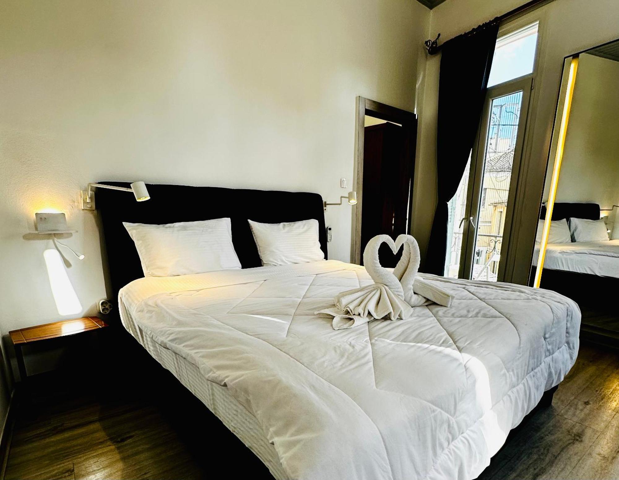 Travelers Luxury Suites, Studios & Apartments Corfu  Eksteriør bilde