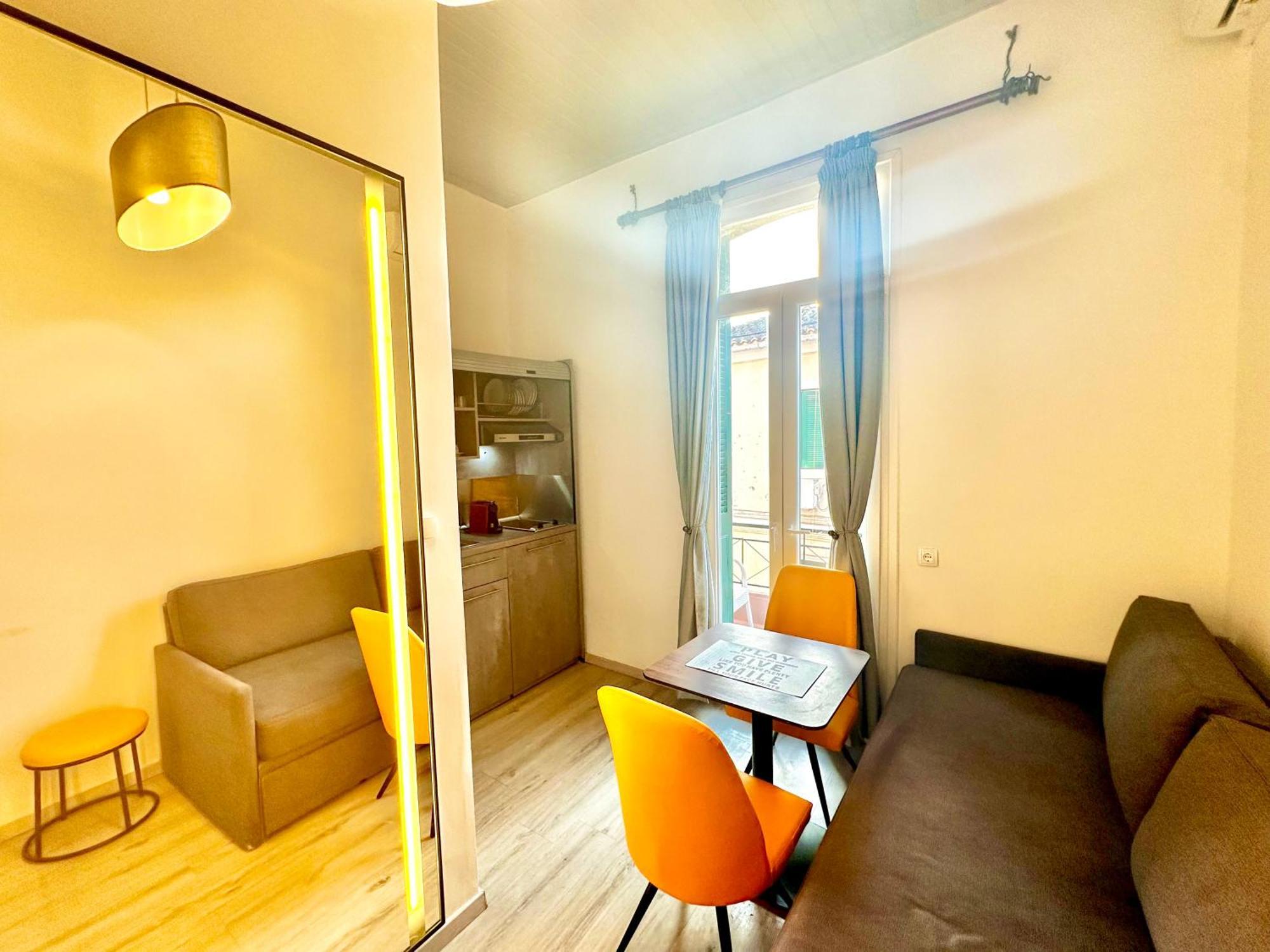 Travelers Luxury Suites, Studios & Apartments Corfu  Eksteriør bilde