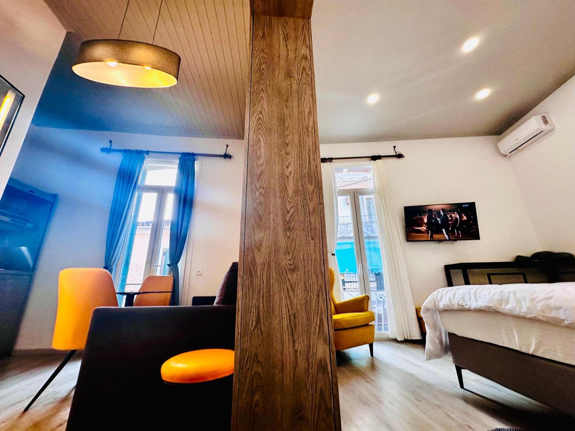 Travelers Luxury Suites, Studios & Apartments Corfu  Eksteriør bilde
