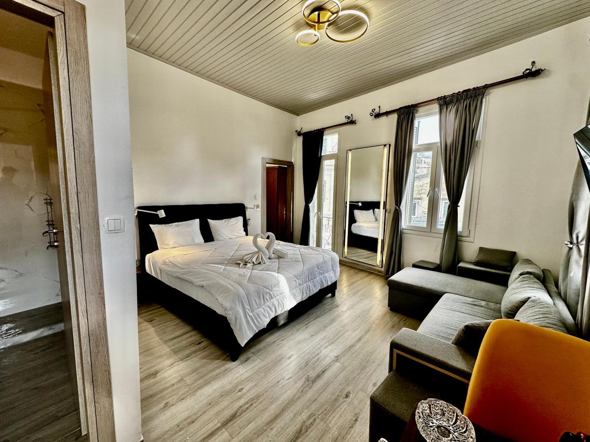 Travelers Luxury Suites, Studios & Apartments Corfu  Eksteriør bilde