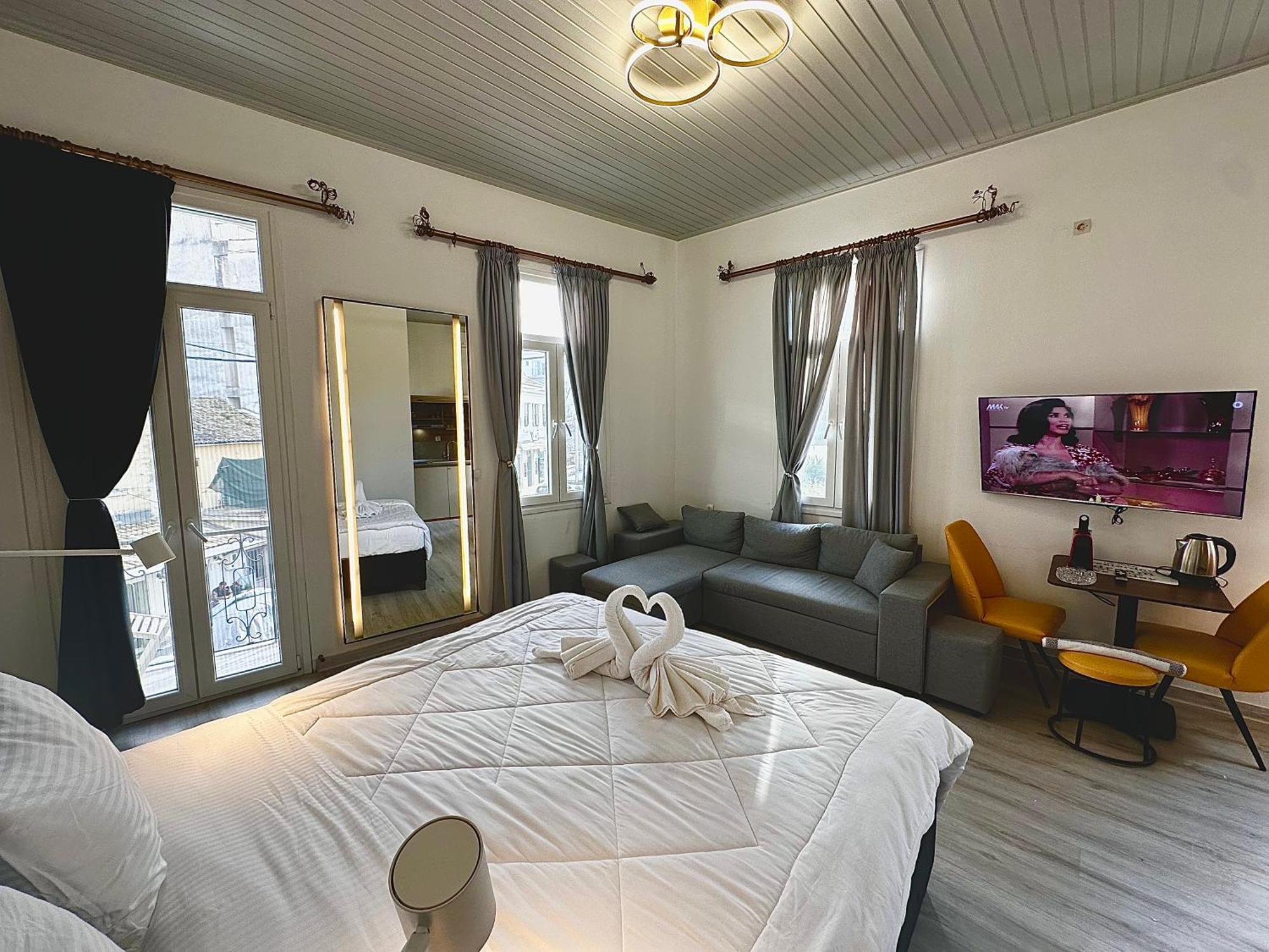 Travelers Luxury Suites, Studios & Apartments Corfu  Eksteriør bilde