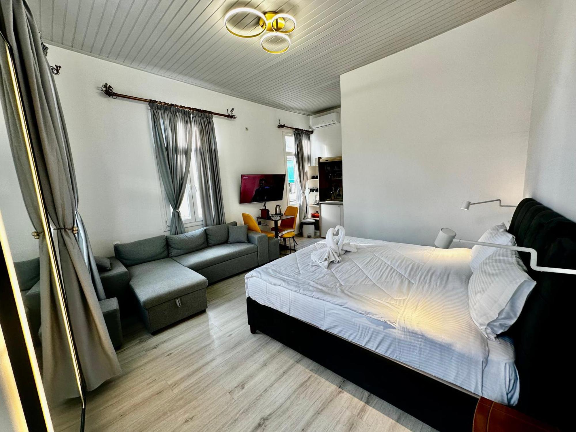 Travelers Luxury Suites, Studios & Apartments Corfu  Eksteriør bilde