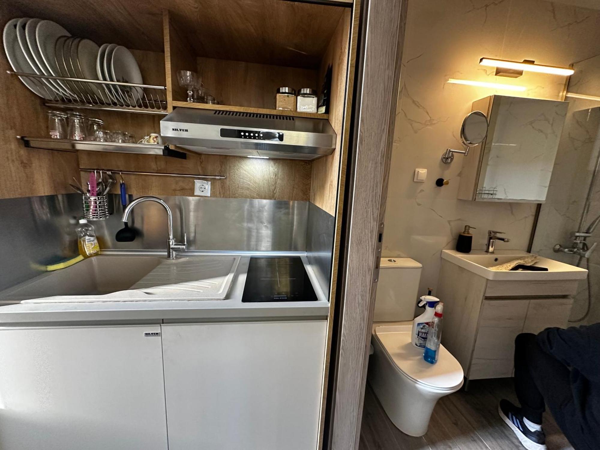 Travelers Luxury Suites, Studios & Apartments Corfu  Eksteriør bilde