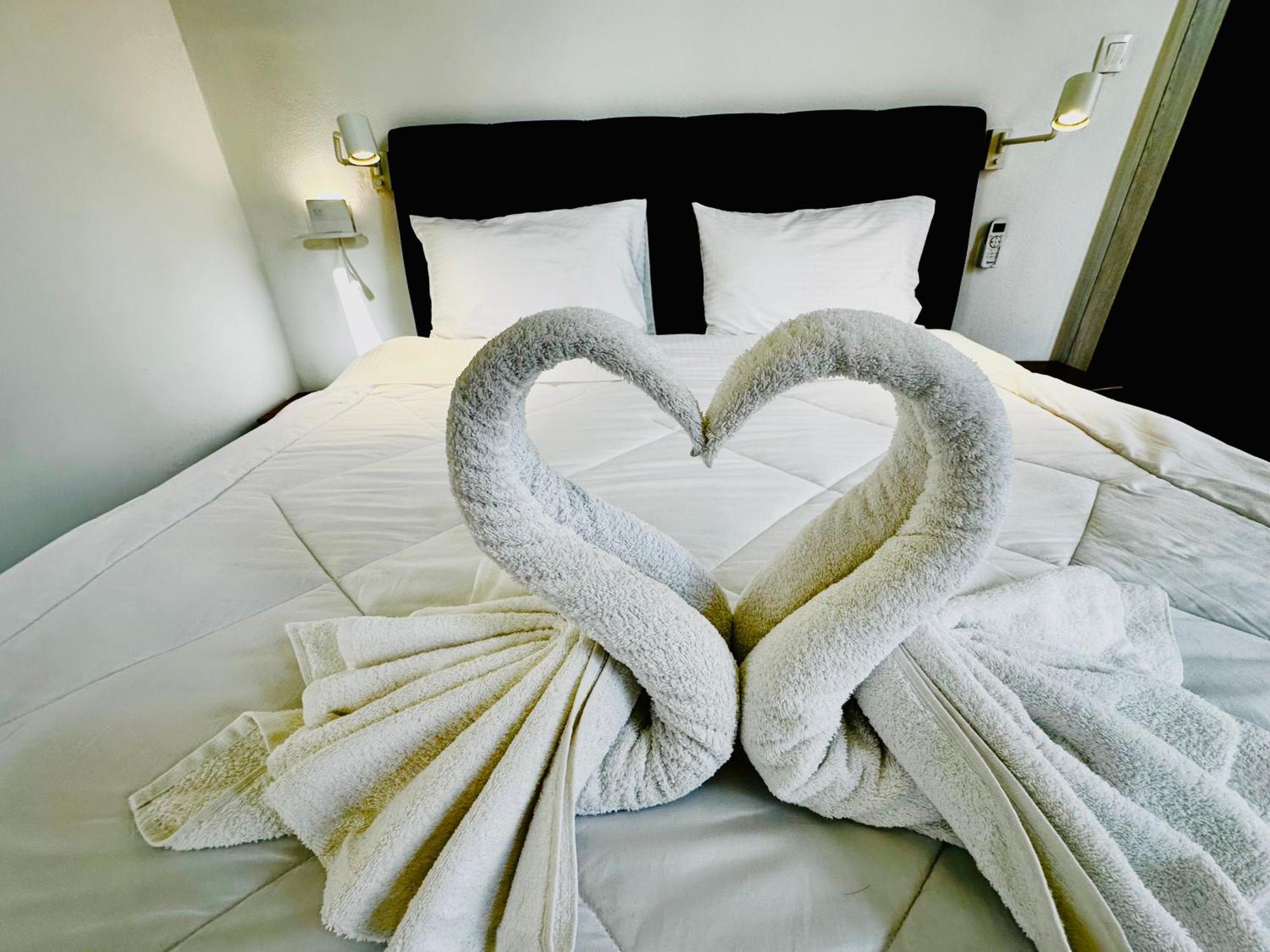 Travelers Luxury Suites, Studios & Apartments Corfu  Eksteriør bilde